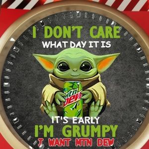 Baby yoda drinks dew